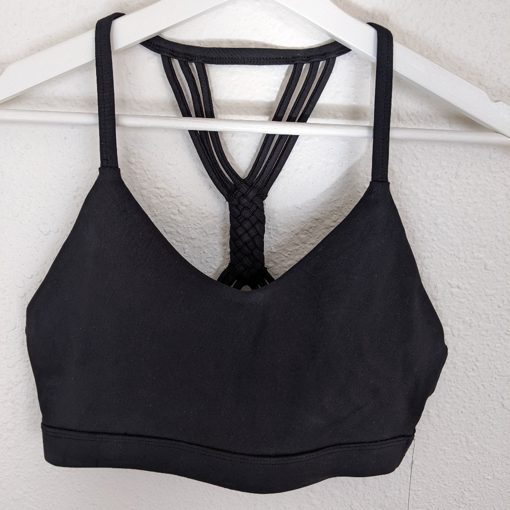 Black sport bra by Glyder